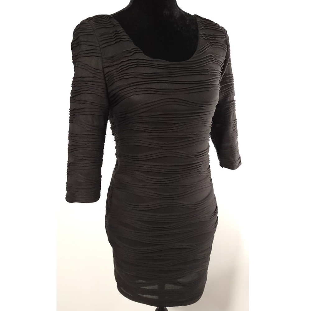Forever 21 Ruched Textured 3/4 Sleeve Bodycon Sheath Black Dress Sz Small